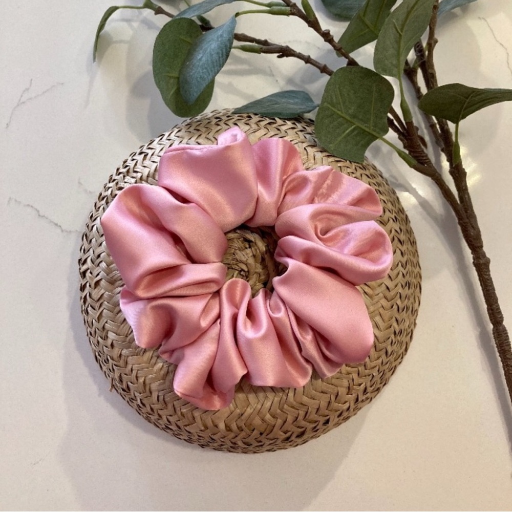 2/15$ Pink Satin Scrunchie